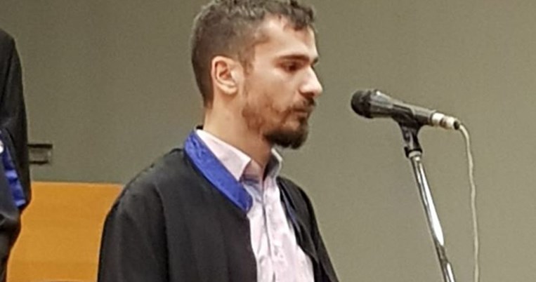 Αργύρης Κουμτζής: Ο τυφλός φοιτητής του ΑΠΘ που πήρε πτυχίο με 9,3