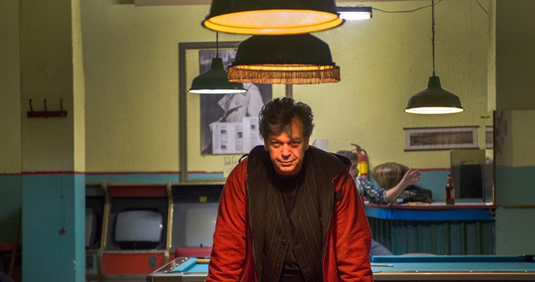 Είδαμε τις πρώτες εικόνες από τη νέα ταινία του Γιάννη Οικονομίδη «Η Μπαλάντα της Τρύπιας Καρδιάς»