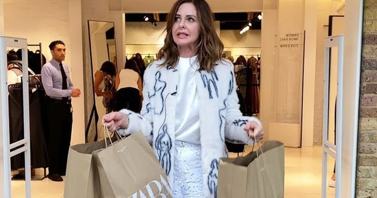 «Βρήκα μέσα σε 10 λεπτά όσα χρειάζομαι για τα Χριστούγεννα από τη νέα κολεξιόν των Zara»