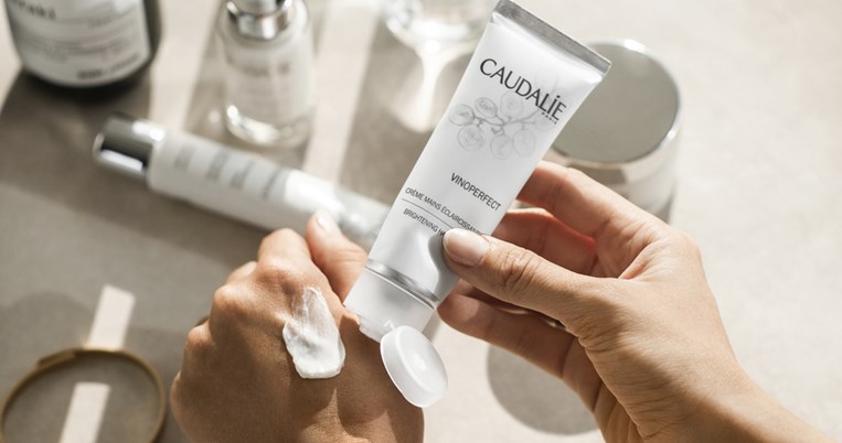 Η σούπερ κρέμα για χέρια λεία, ενυδατωμένα, χωρίς κηλίδες -Ποιο είναι το μαγικό συστατικό 