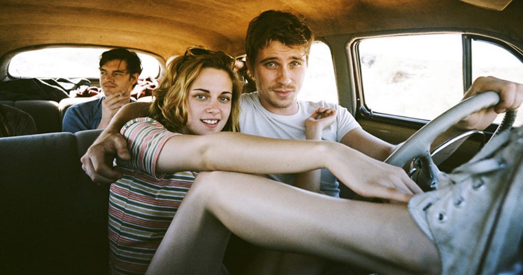 «Aς πιούμε στην υγειά των τρελών, των απροσάρμοστων, των επαναστατών, των ταραχοποιών»