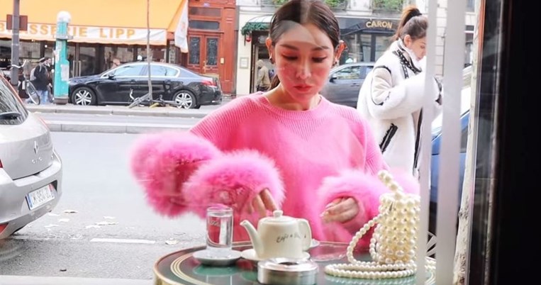 Σας έχουμε ζαλίσει με τα παριζιάνικα ντυσίματα αλλά μόνο εδώ θα δεις την έμπνευση της μόδας 