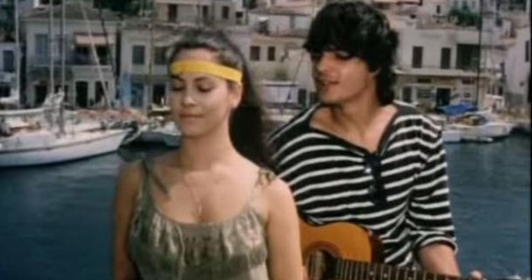 Το «κορίτσι» του Σταμάτη Γαρδέλη στις ελληνικές ταινίες των 80's. Πώς είναι σήμερα η Έφη Πίκουλα;