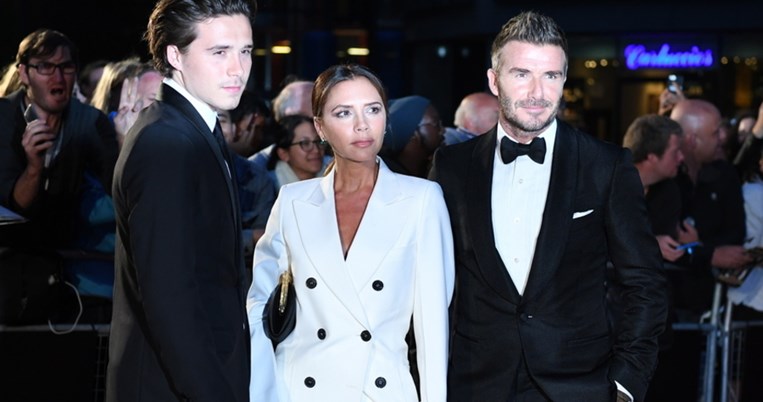 «Δεν το έχω φορέσει ποτέ στη ζωή μου». Η Βικτόρια Μπέκαμ εξηγεί ποιο είναι το χειρότερο σουτιέν 