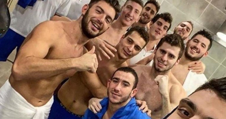 Η Εθνική Νέων Πόλο αναδείχθηκε παγκόσμια πρωταθλήτρια στο Κουβέιτ: «Χρυσή γενιά» υδατοσφαίρισης
