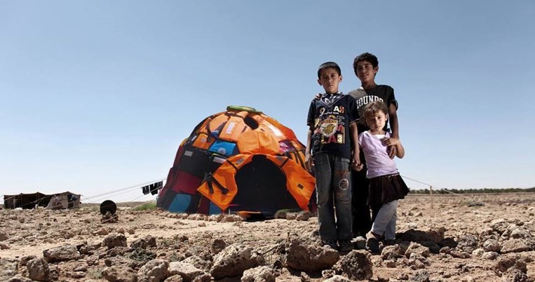 Έκαψαν στη Γαλλία έργο Έλληνα καλλιτέχνη αφιερωμένο στους πρόσφυγες. Το είχε δημιουργήσει 16 ετών