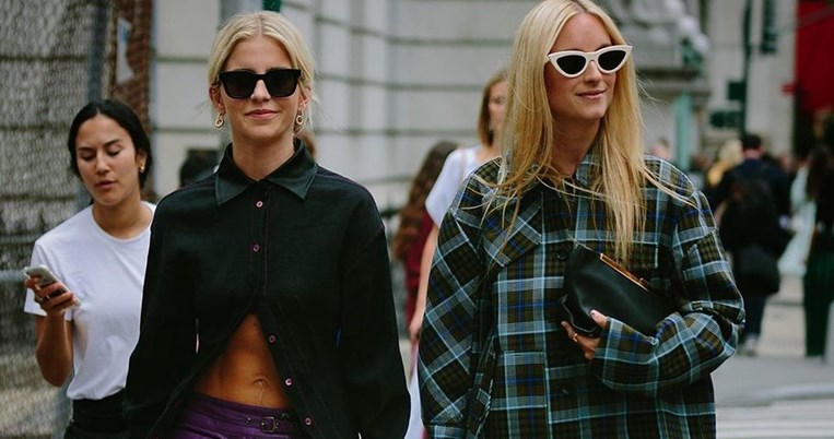 Το τζιν παντελόνι που κολακεύει όλες τις γυναίκες άνω των 40. Θα είναι τεράστια τάση το 2020