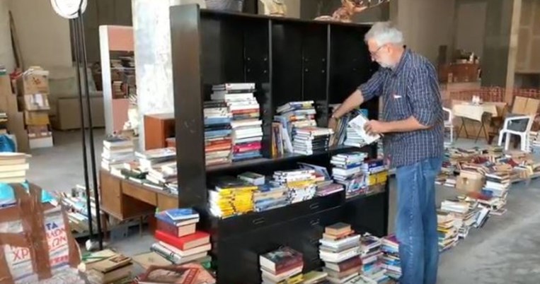 Στηρίζουμε το παλαιοβιβλιοπωλείο των αστέγων: 10 βιβλία με 15 ευρώ 