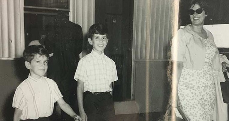 Πέθανε η μητέρα του Άντονι Μπουρντέν: Πώς άνοιξε τον δρόμο για την καριέρα του γιου της