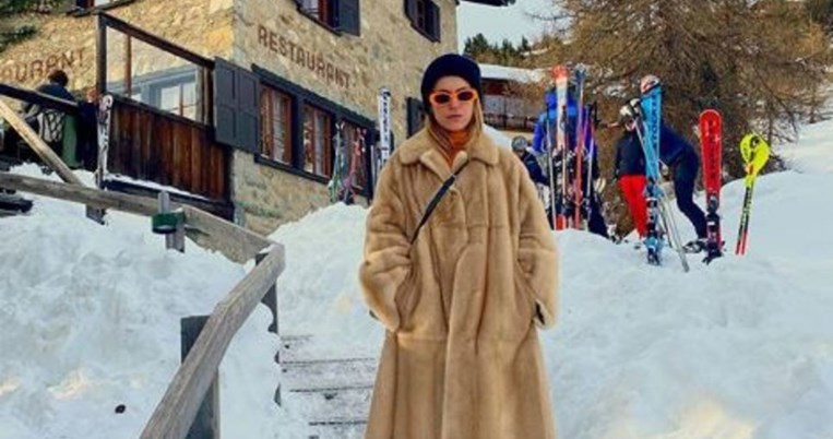 Στον γάμο του Σταύρου Νιάρχου όλοι μιλούσαν για τις εμφανίσεις της αδελφής του, Ευγενίας