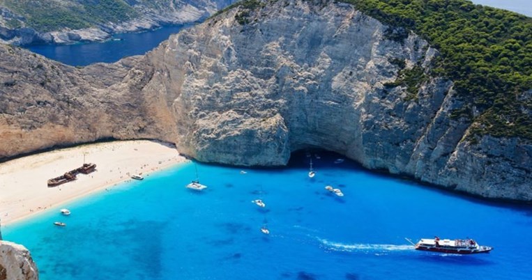 Η Ελλάδα είναι ο κορυφαίος προορισμός στον κόσμο για το 2020, σύμφωνα με το Insider
