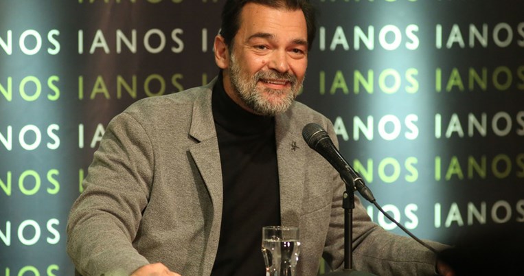 Ο Κωνσταντίνος Καζάκος έκανε πρεμιέρα στην «Όμορφη Πόλη» με τη γυναίκα και την κόρη του στο κοινό  