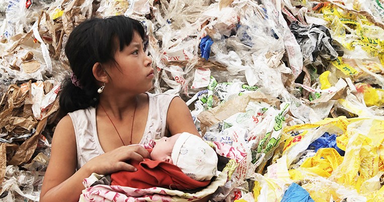 Μεγάλο βήμα: Η Κίνα απαγορεύει όλες τις νάιλον τσάντες μέχρι το τέλος της χρονιάς