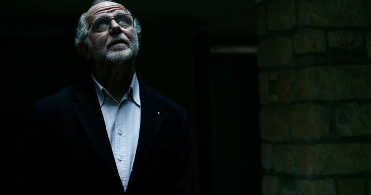 «Ένας χρυσός ήλιος που για μένα δε θα δύσει ποτέ»: Ο γιος του Γιάννη Τσεκλένη τον αποχαιρετά 