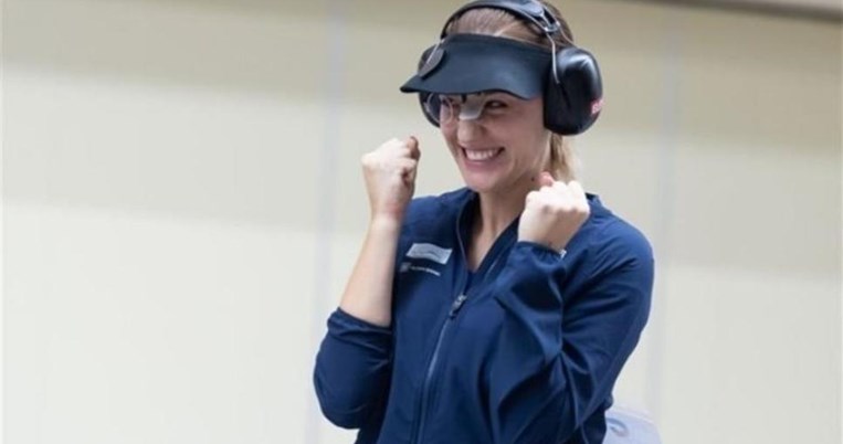 Άννα Κορακάκη: Η πρώτη γυναίκα στην ιστορία που θα γίνει λαμπαδηδρόμος