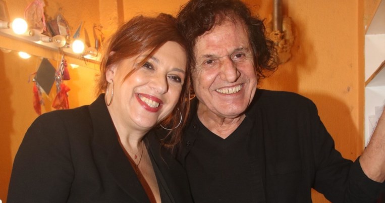 Ράντου-Παπακωνσταντίνου: Η πρεμιέρα τους στο θέατρο και το τρυφερό φιλί επί σκηνής