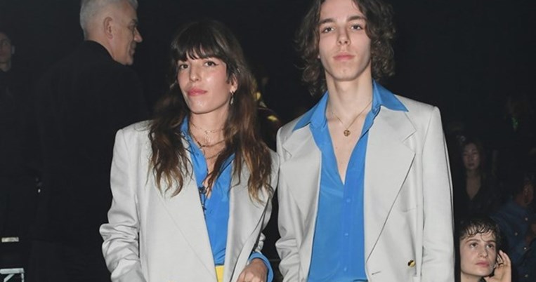 Η κόρη και ο εγγονός της Jane Birkin με ίδια ρούχα στην Εβδομάδα Μόδας του Μιλάνου