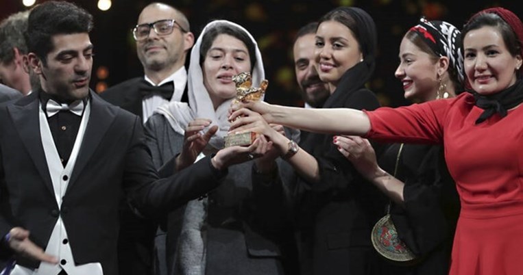 Χρυσή Άρκτος στον Ιρανό σκηνοθέτη που του είχε απαγορευθεί να γυρίσει την ταινία 
