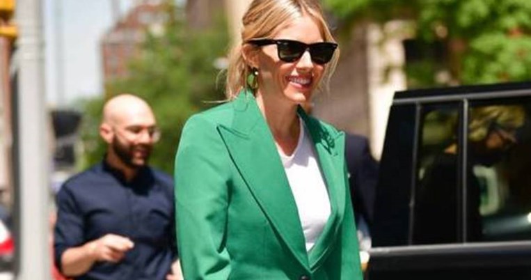 Αντέγραψε το εμπνευσμένο ανδρόγυνο look της Σιένα Μίλερ για μια μοναδική ανοιξιάτικη εμφάνιση 