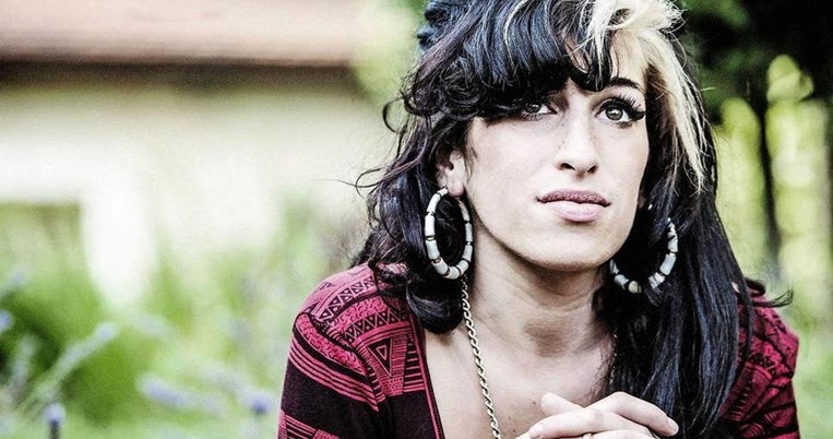«Δε θέλω να πεθάνω».Η γιατρός της Έϊμι Γουάϊνχαουζ περιγράφει τι της είπε το βράδυ που βρέθηκε νεκρή