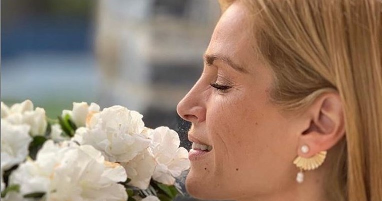 «Η καλύτερη γυναίκα του κόσμου». Η όμορφη φωτογραφία της Τζένης Μπότση με την 4 μηνών κόρη της