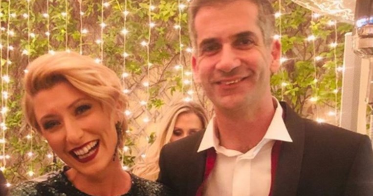 «Μένουμε σπίτι»: Η Σία Κοσιώνη και ο Κώστας Μπακογιάννης σε στιγμές υποχρεωτικού cocooning