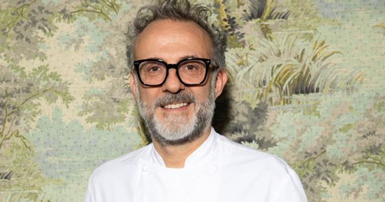 Massimo Bottura: Ο σπουδαίος Ιταλός σεφ παρουσιάζει ένα οικογενειακό cooking show στο Instagram