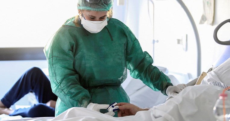 Συγκλονιστικές μαρτυρίες γιατρών στην Ιταλία: «Όταν πλησιάζει η ώρα να πεθάνουν, το αισθάνονται»
