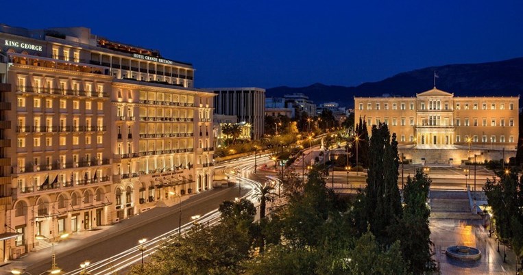 Μετά από 150 χρόνια συνεχούς λειτουργίας: Κλείνει προσωρινά το ξενοδοχείο Μεγάλη Βρεταννία 