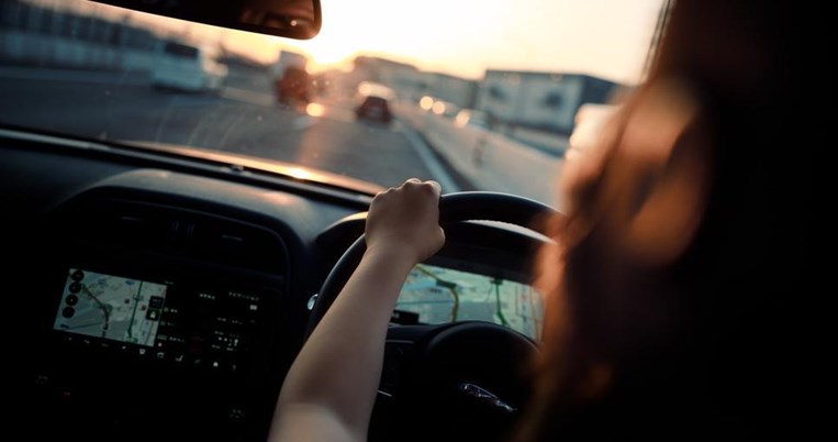 «Περίπτωση εργαζομένου που δεν οδηγεί»: Δέκα χρήσιμες διευκρινίσεις για την απαγόρευση κυκλοφορίας 