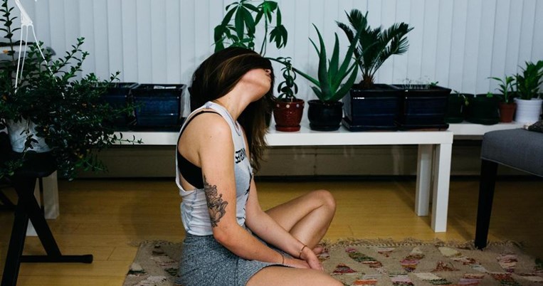 13 ασκήσεις για πόνους στην πλάτη από την καθηγήτρια Φυσικής Αγωγής, Έλενα Αναστασιάδου