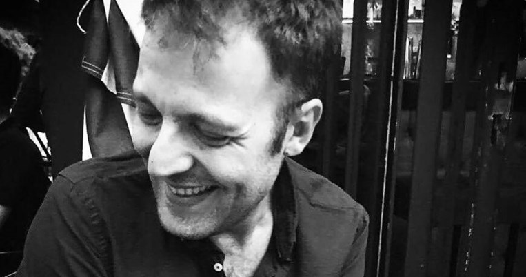 «Θα έρχεται φίλος στο σπίτι, και θα τον αγκαλιάζουμε μέχρι να τρίξουν τα πλευρά του»