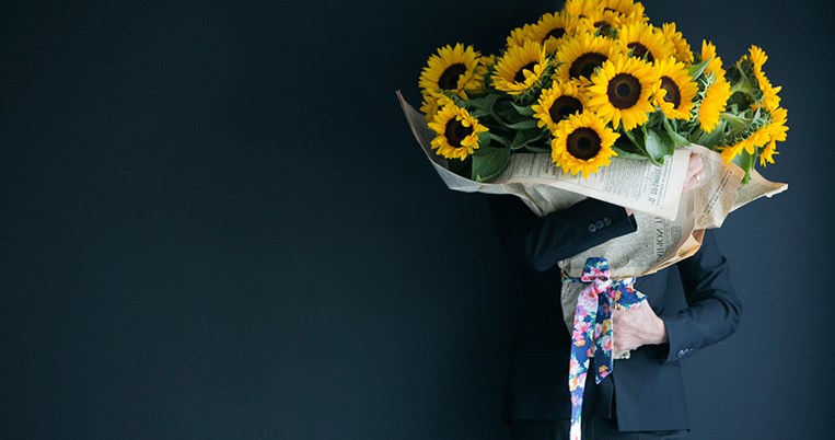 Αν κάποιος άγνωστος σας χαρίσει ξαφνικά λουλούδια, μάλλον θα είναι από το Secret Garden