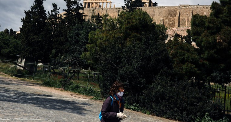 «Oι Έλληνες έμειναν στο σπίτι πολύ πριν τον πρώτο νεκρό. Τα εύσημα ανήκουν σε αυτούς»