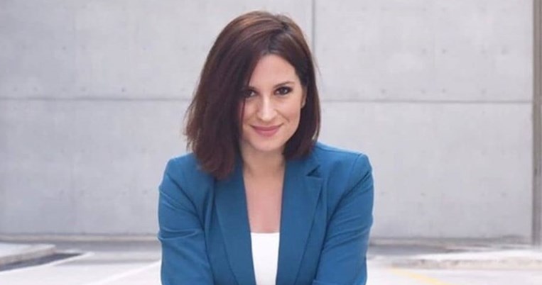 Έγκυος η Νίκη Λυμπεράκη: Η παρουσιάστρια περιμένει το πρώτο της παιδί 