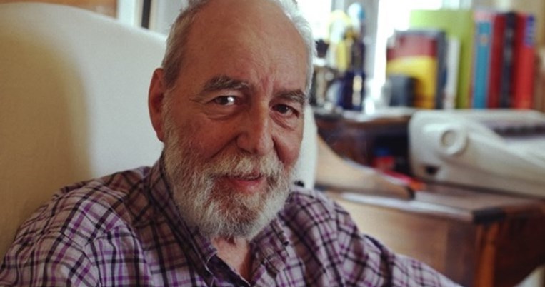 Πέθανε ο συγγραφέας Περικλής Κοροβέσης σε ηλικία 79 ετών