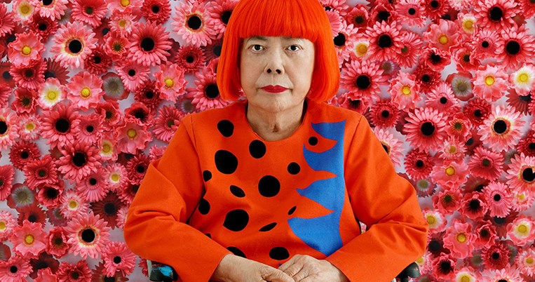 Yayoi Kusama: «Στον COVID-19 που μας στέκεται εμπόδιο, λέω εξαφανίσου από αυτήν τη γη»