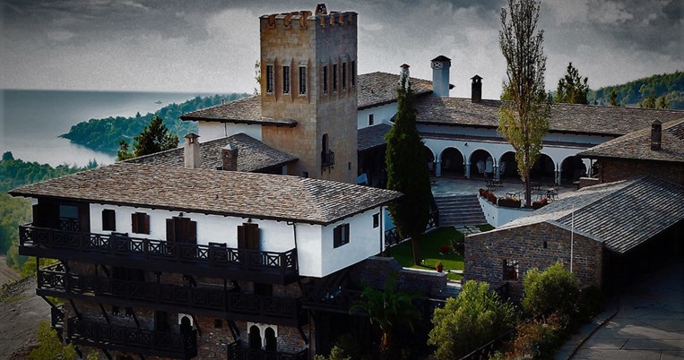 Στη θρυλική Βίλα Γαλήνη στη Χαλκιδική ο Νταλί είχε σχεδιάσει ο ίδιος το μπάνιο στο δωμάτιο που έμενε