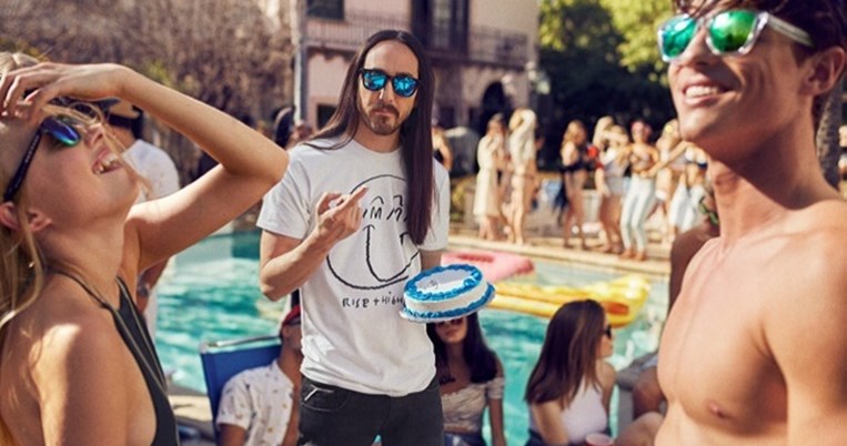 Τα πρώτα γυαλιά ηλίου Pull&Bear  σε συνεργασία με την start-up online αλυσίδα Hawkers είναι γεγονός 