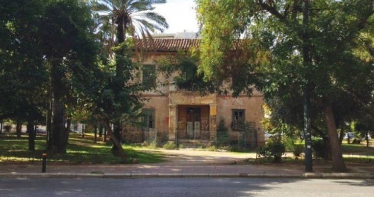 Η κόκκινη βίλα Κλωναρίδου στην Πατησίων και η μακρόχρονη ιστορία της 