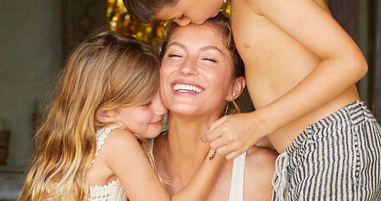 Πως είναι οι διάσημες μαμάδες όταν παίζουν τον σημαντικότερο ρόλο της ζωής τους