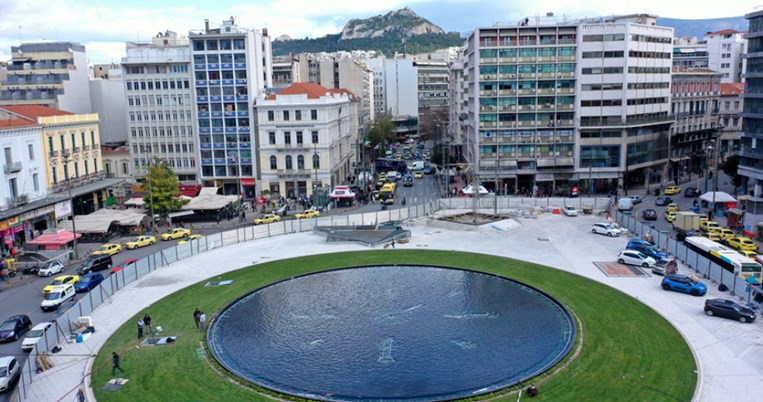  «Το νερό είναι το αίμα του γλυπτού». Ανοίγει σήμερα για το κοινό η ανακαινισμένη πλατεία Ομονοίας