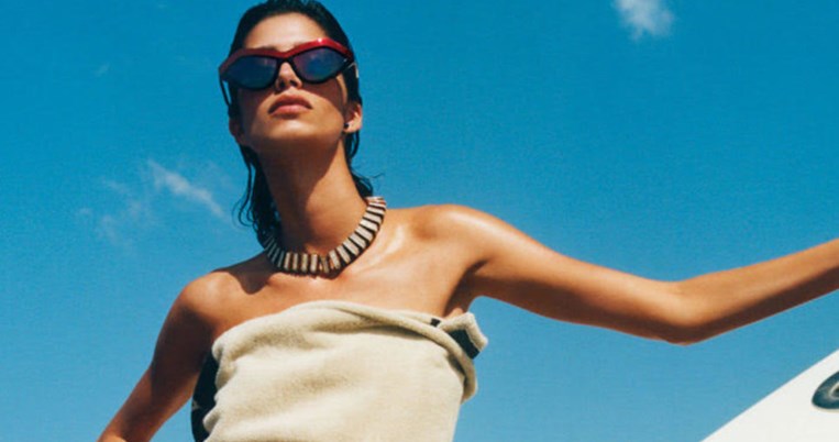 Τολμηρά και πάντα ένα βήμα μπροστά τα νέα γυαλιά ηλίου του οίκου Bottega Veneta 