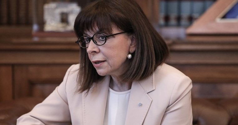 Σακελλαροπούλου: «Οι διακρίσεις κατά των ΛΟΑΤΚΙ ατόμων πλήττουν την ανθρώπινη αξιοπρέπεια»