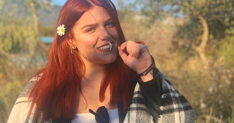 Η Δανάη Μπάρκα έκανε μια τεράστια αλλαγή στα μαλλιά της και της πάει πολύ