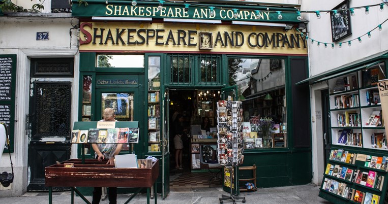 Shakespeare and Co: Το θρυλικό βιβλιοπωλείο αποκαλύπτει τι διάβαζαν ο Χέμινγουεϊ και ο Τζόις