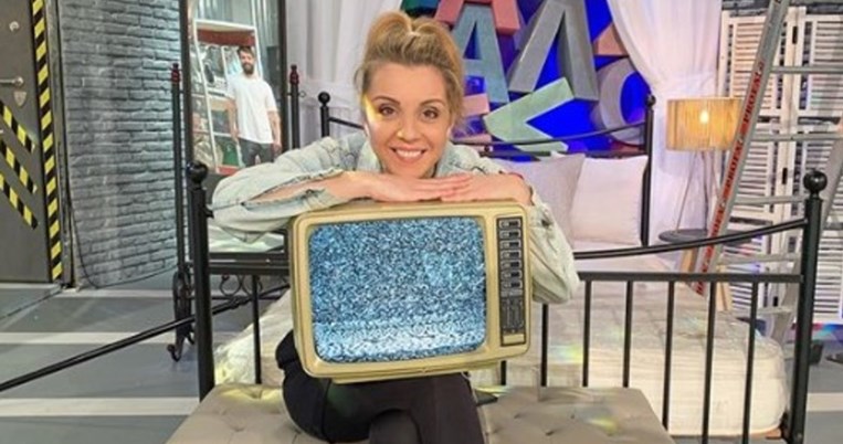 «Με έκανε να μου αρέσει να φροντίζω τα μαλλιά μου»: Το νέο λουκ της Ματίνας Νικολάου 