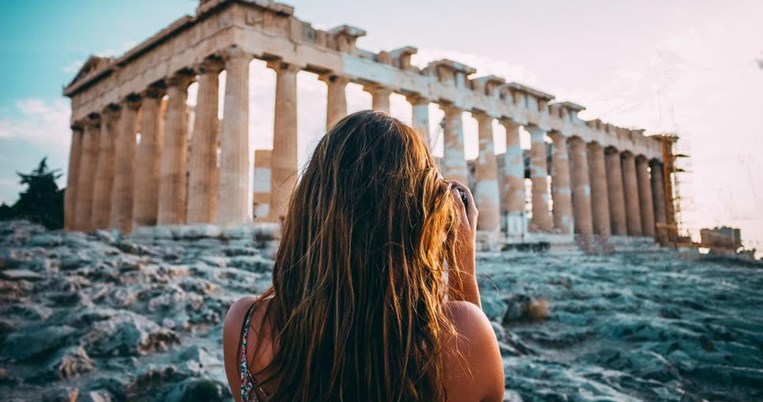 Αυτές είναι οι 29 χώρες που θα μπορούν να στείλουν τουρίστες στην Ελλάδα