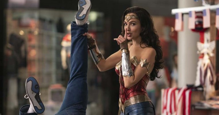 Ανοίγουν τα θερινά σινεμά- Οι πολυσυζητημένες ταινίες που περιμένουμε να δούμε αυτό το καλοκαίρι