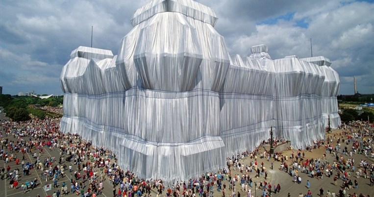 Πέθανε ο καλλιτέχνης Christo- Οι εντυπωσιακότερες εγκαταστάσεις που δημιούργησε όλα αυτά τα χρόνια